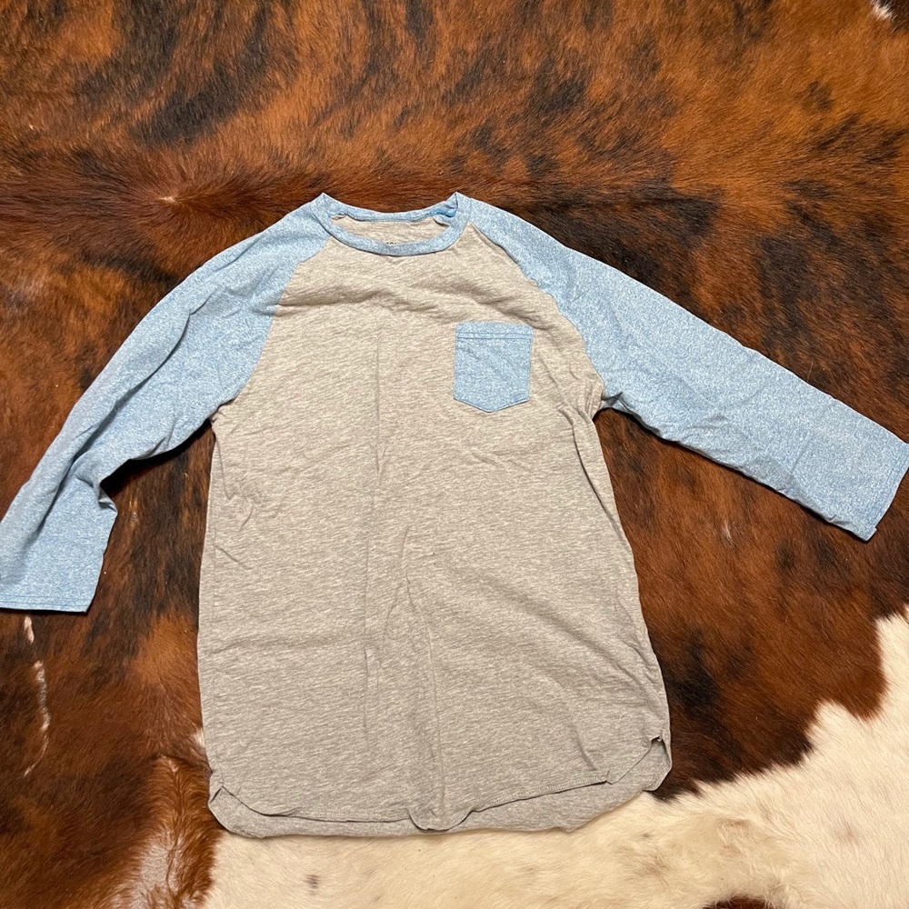 Blue & grey 3/4 length sleeve